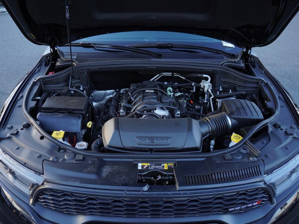 New 2025 Diamond Black Clear-Coat Exterior Paint Dodge R/T Blacktop image 29