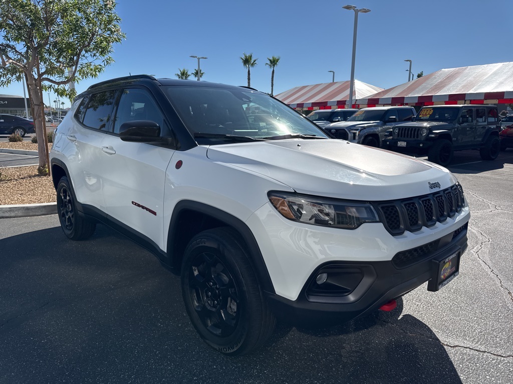 2023 Jeep Compass Trailhawk photo 4