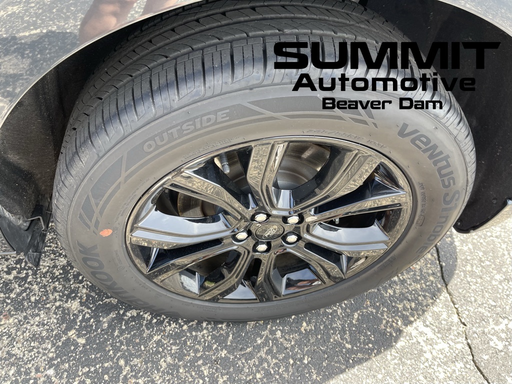2024 Ford Edge SE photo 2