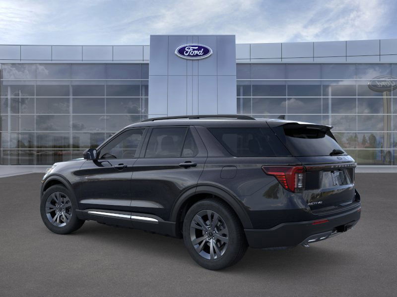 2025 Ford Explorer photo 2