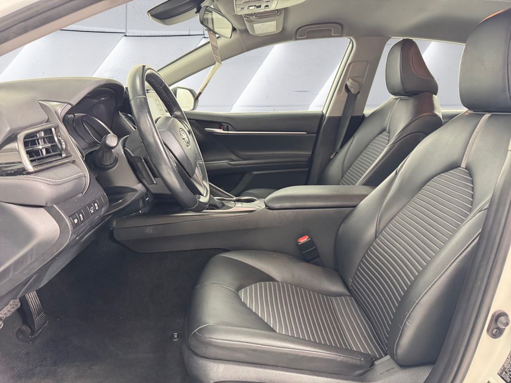 2023 Toyota Camry SE photo 7