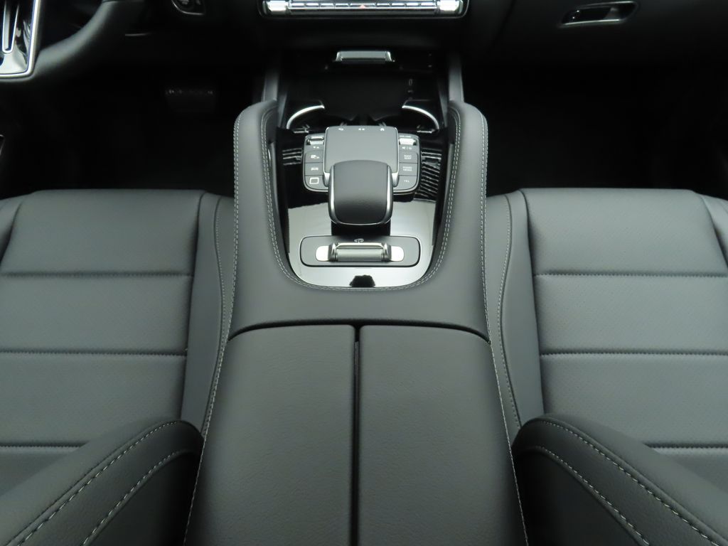 2025 Mercedes Benz GLS 450 4MATIC photo 16