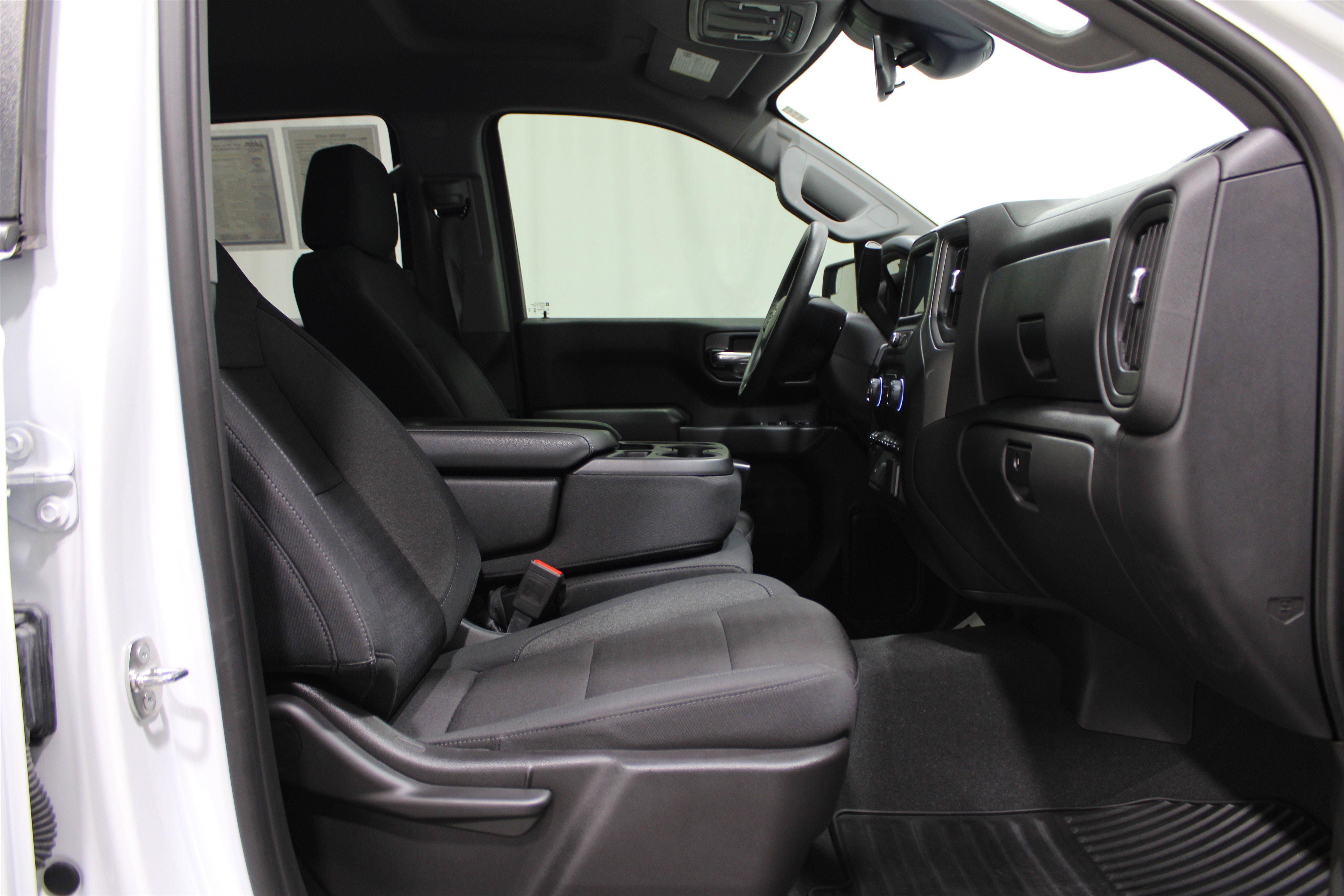 2024 Chevrolet Silverado 1500 Custom photo 12