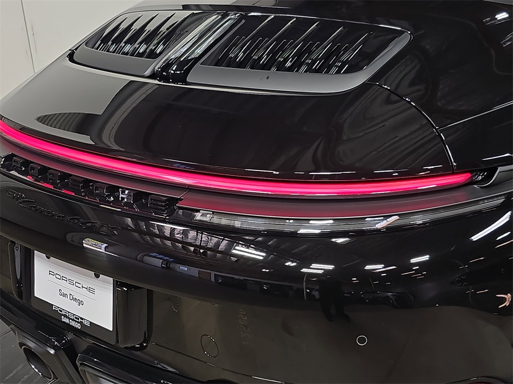 2026 Porsche 911 4 GTS photo 28