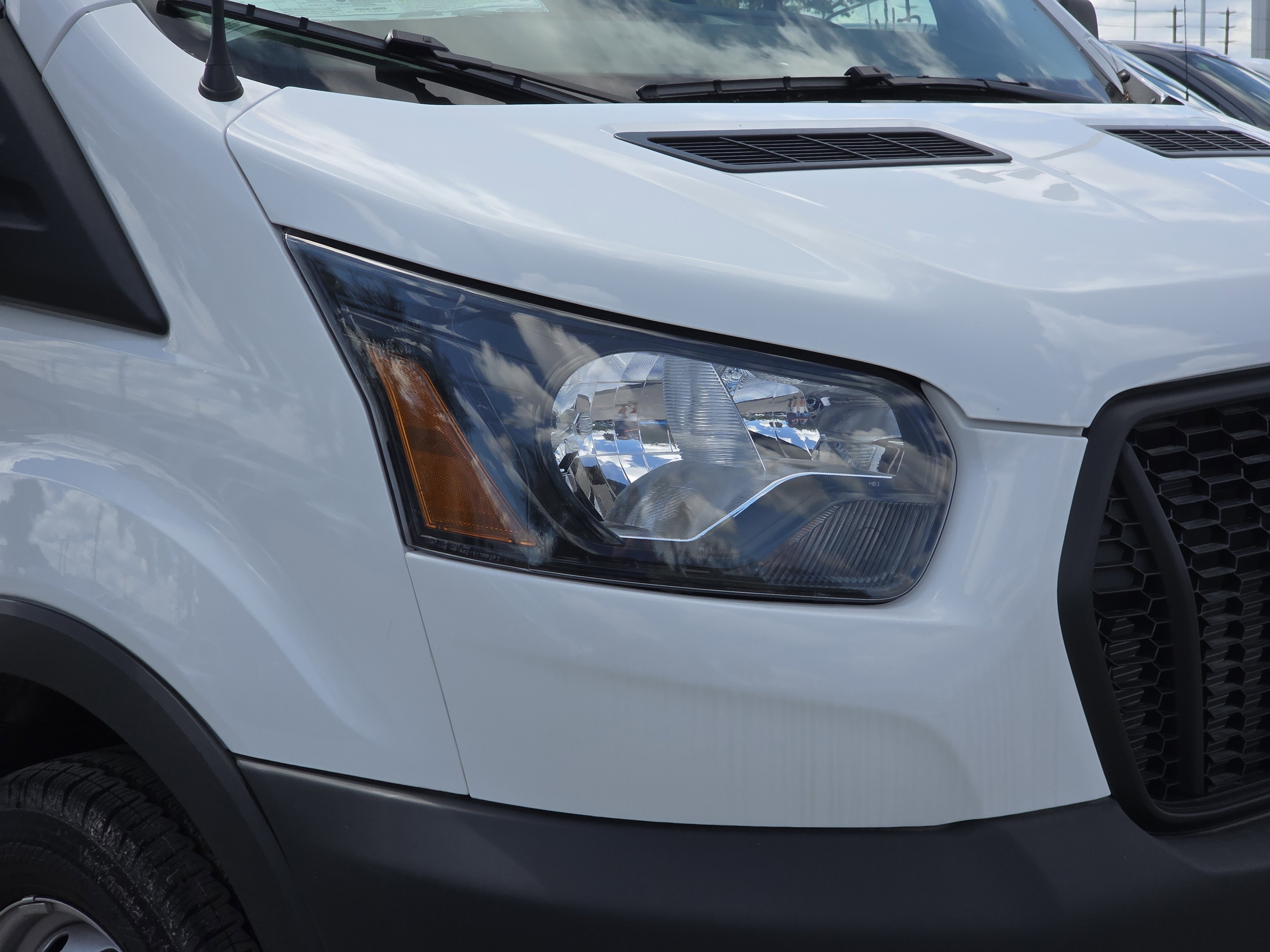 2025 Ford Transit Cargo Van photo 8
