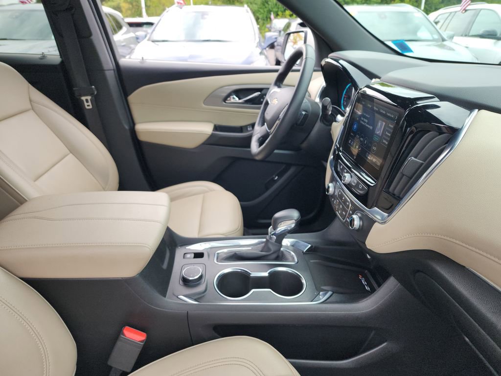 2022 Chevrolet Traverse Leather photo 27
