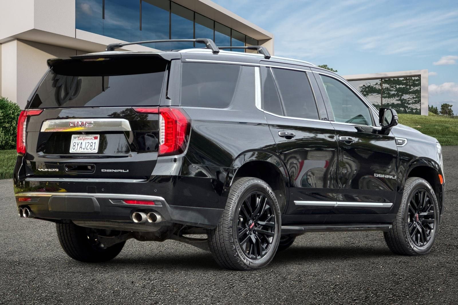 2021 Gmc Yukon Denali photo 3