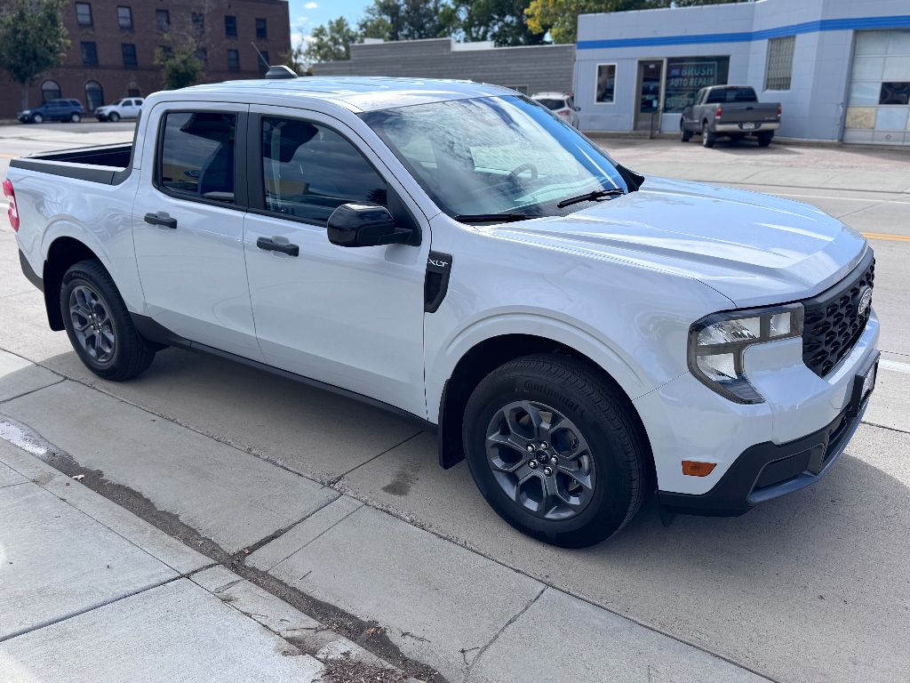 2025 Ford Maverick XLT photo 3
