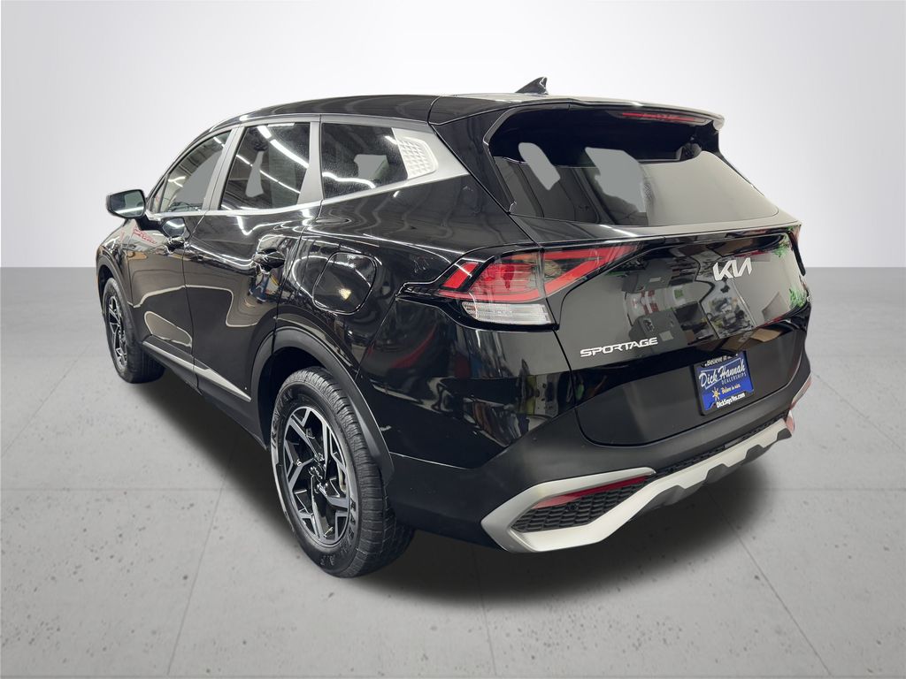 2024 Kia Sportage LX photo 3