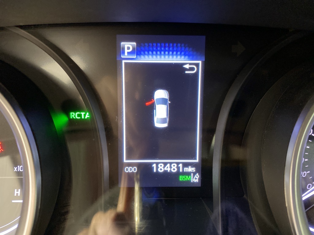 2022 Toyota Camry LE photo 5