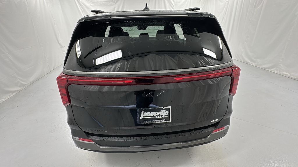 2026 Kia Carnival SX photo 4