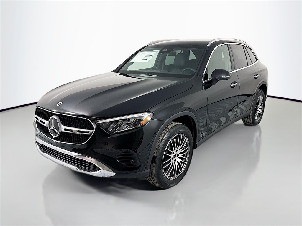 2025 Mercedes-Benz GLC Base's photo