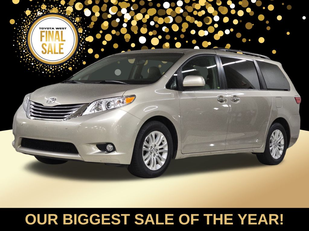 2017 Toyota Sienna XLE's photo