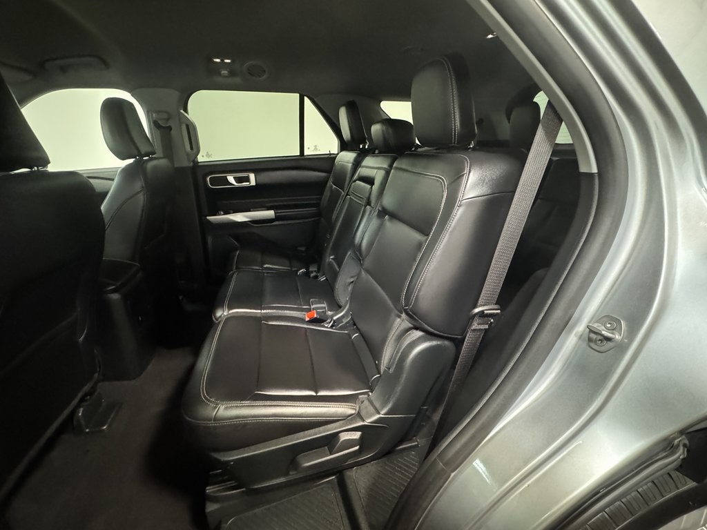 2023 Ford Explorer XLT photo 5