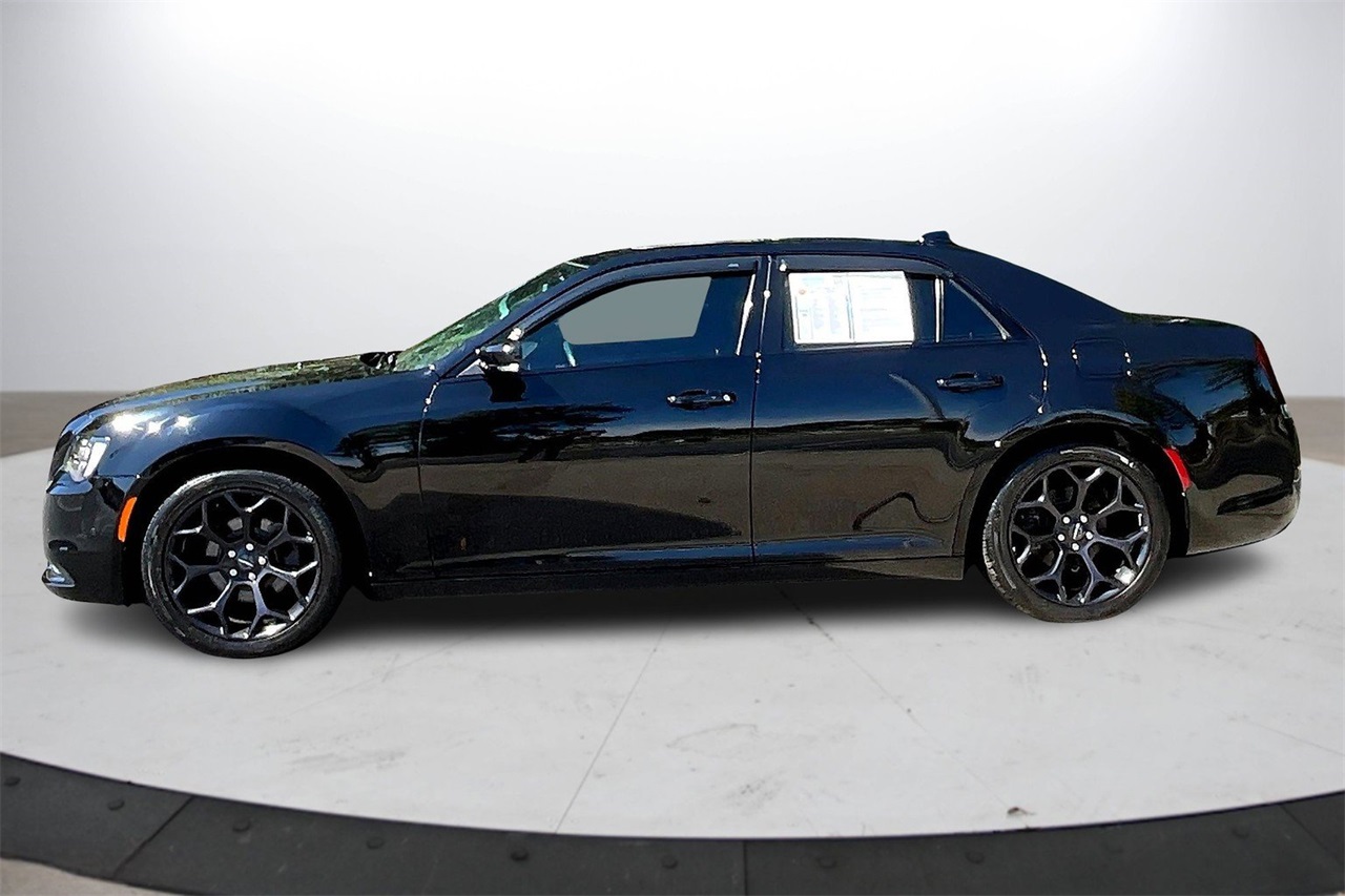 2019 Chrysler 300 S photo 5
