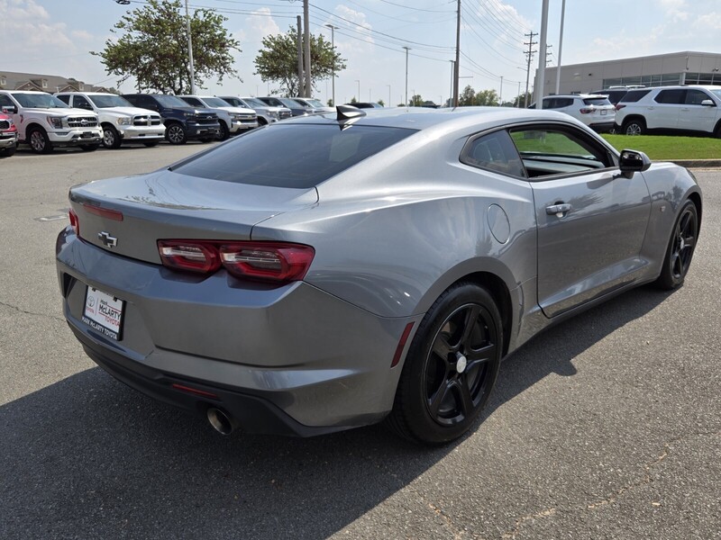 2021 Chevrolet Camaro 1LT photo 3