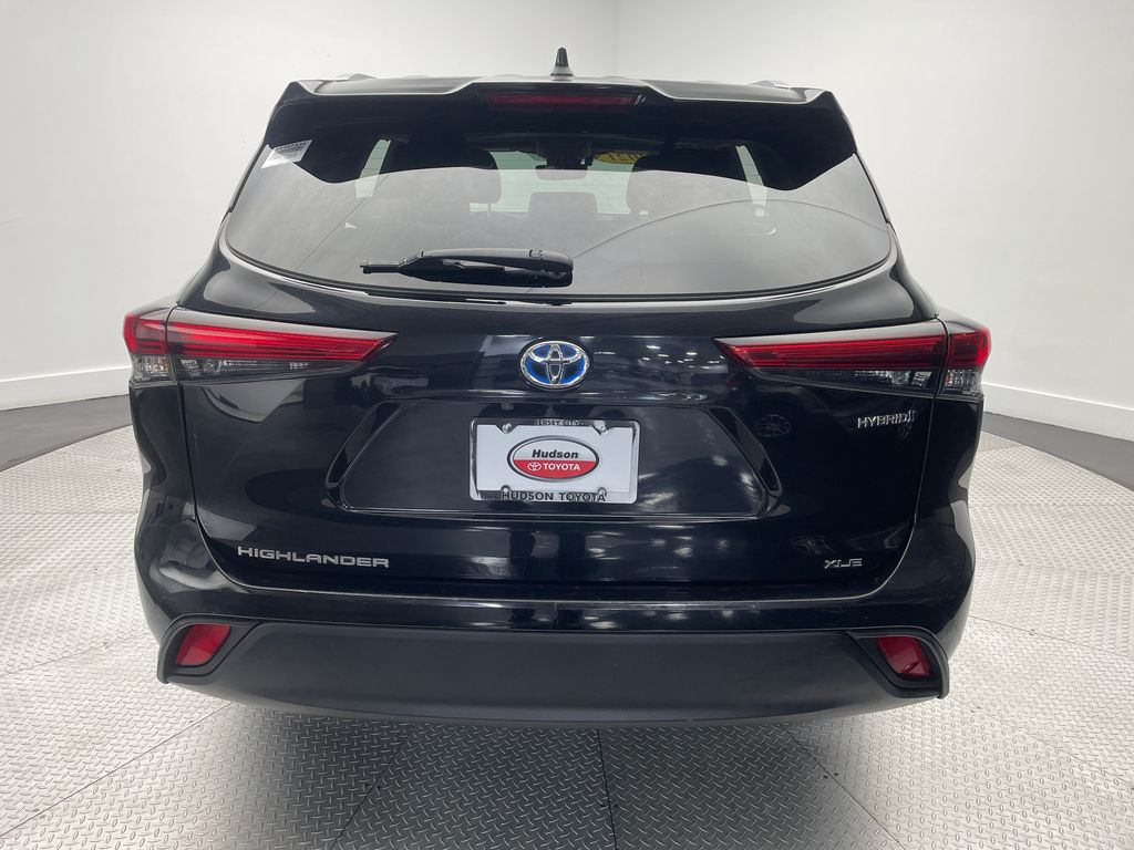 2021 Toyota Highlander Hybrid XLE photo 4