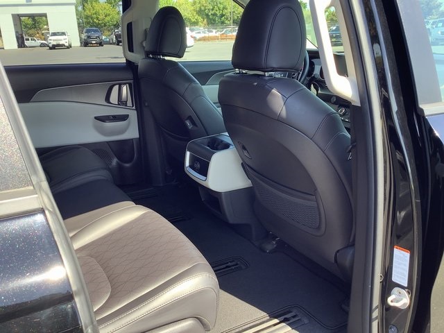 2022 Kia Carnival LX photo 30