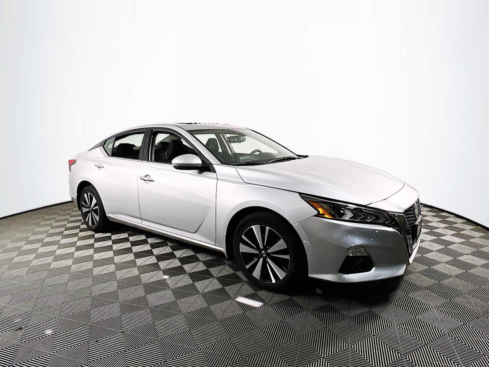Certified PreOwned 2020 Nissan Altima 2.5 SL 4dr Car in Toms River 