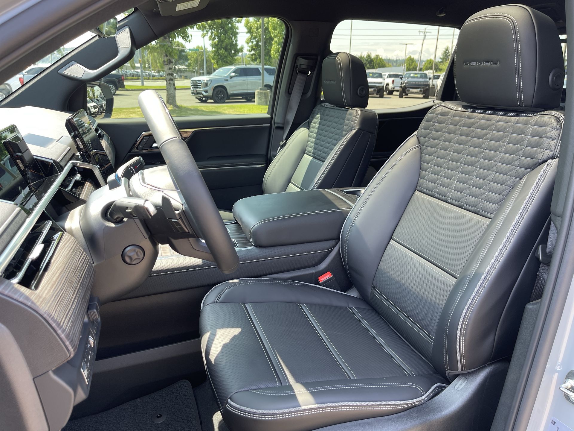 2025 Gmc Sierra Denali photo 19