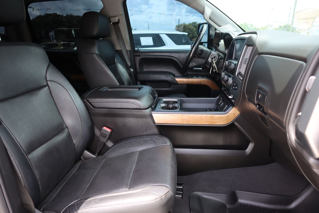 2019 Chevrolet Silverado 2500HD LTZ photo 23