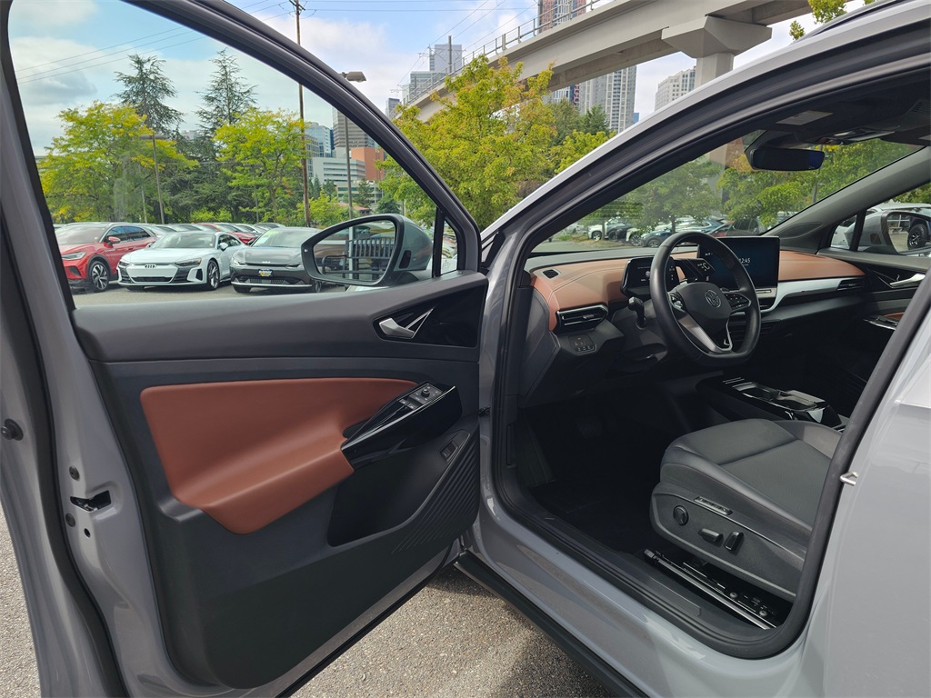 2022 Volkswagen ID.4 Pro S photo 21