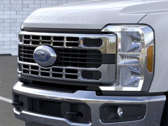 2026 Ford F-350 XLT photo 14