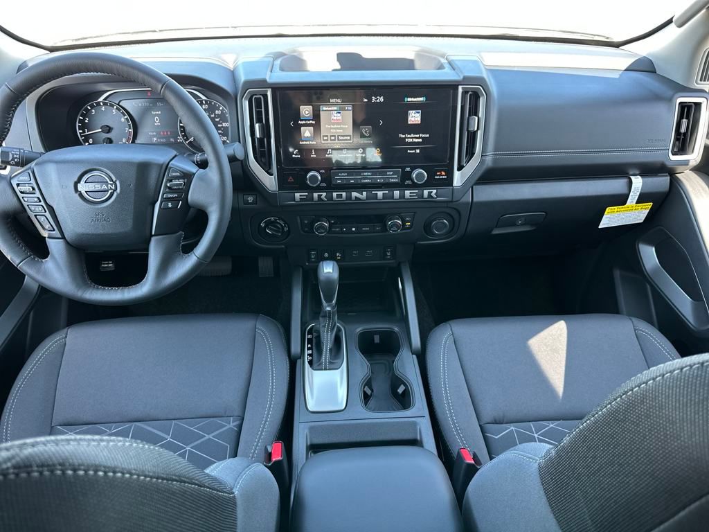2025 Nissan Frontier SV photo 15