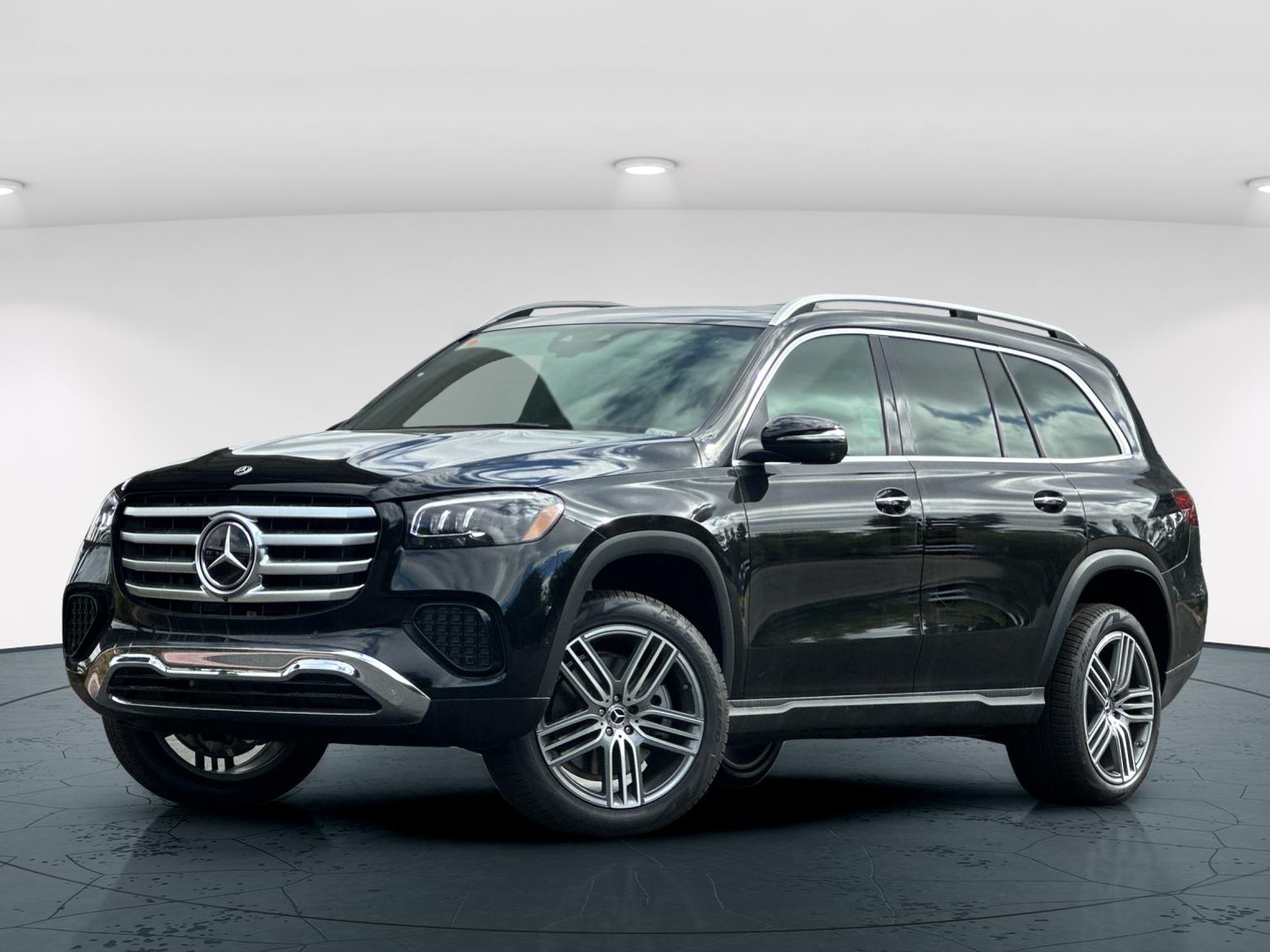 2025 Mercedes Benz GLS 450 4MATIC photo 2