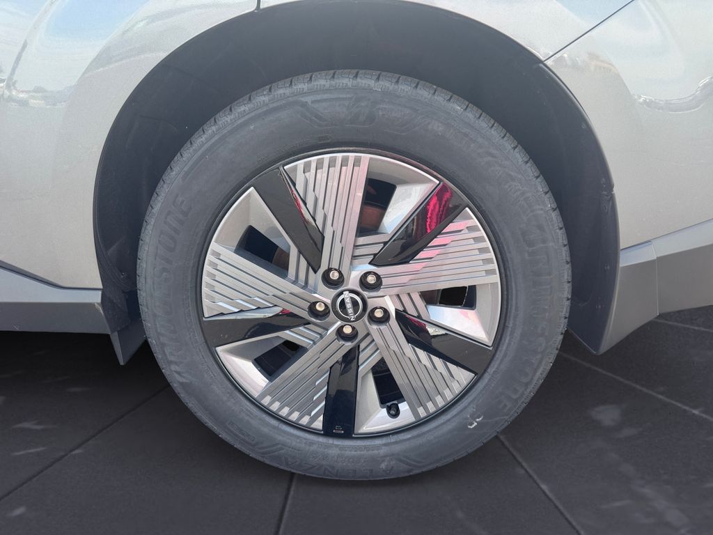 2025 Nissan Murano SL photo 13