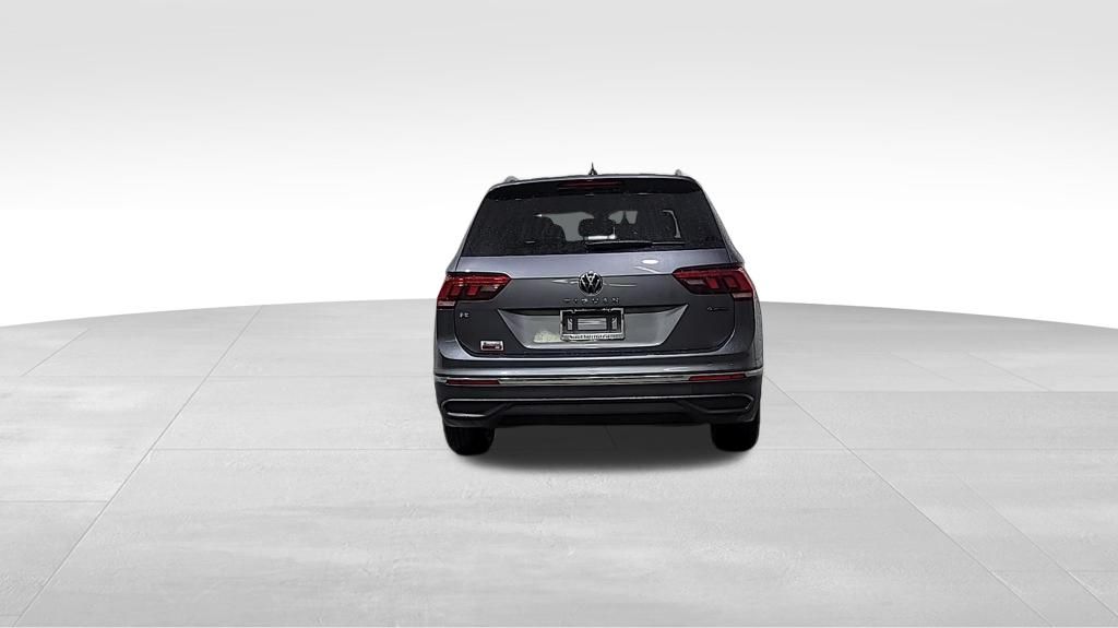2024 Volkswagen Tiguan SE Wolfsburg Edition photo 4