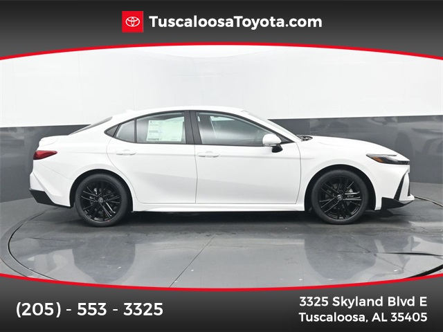 2026 Toyota Camry SE's photo