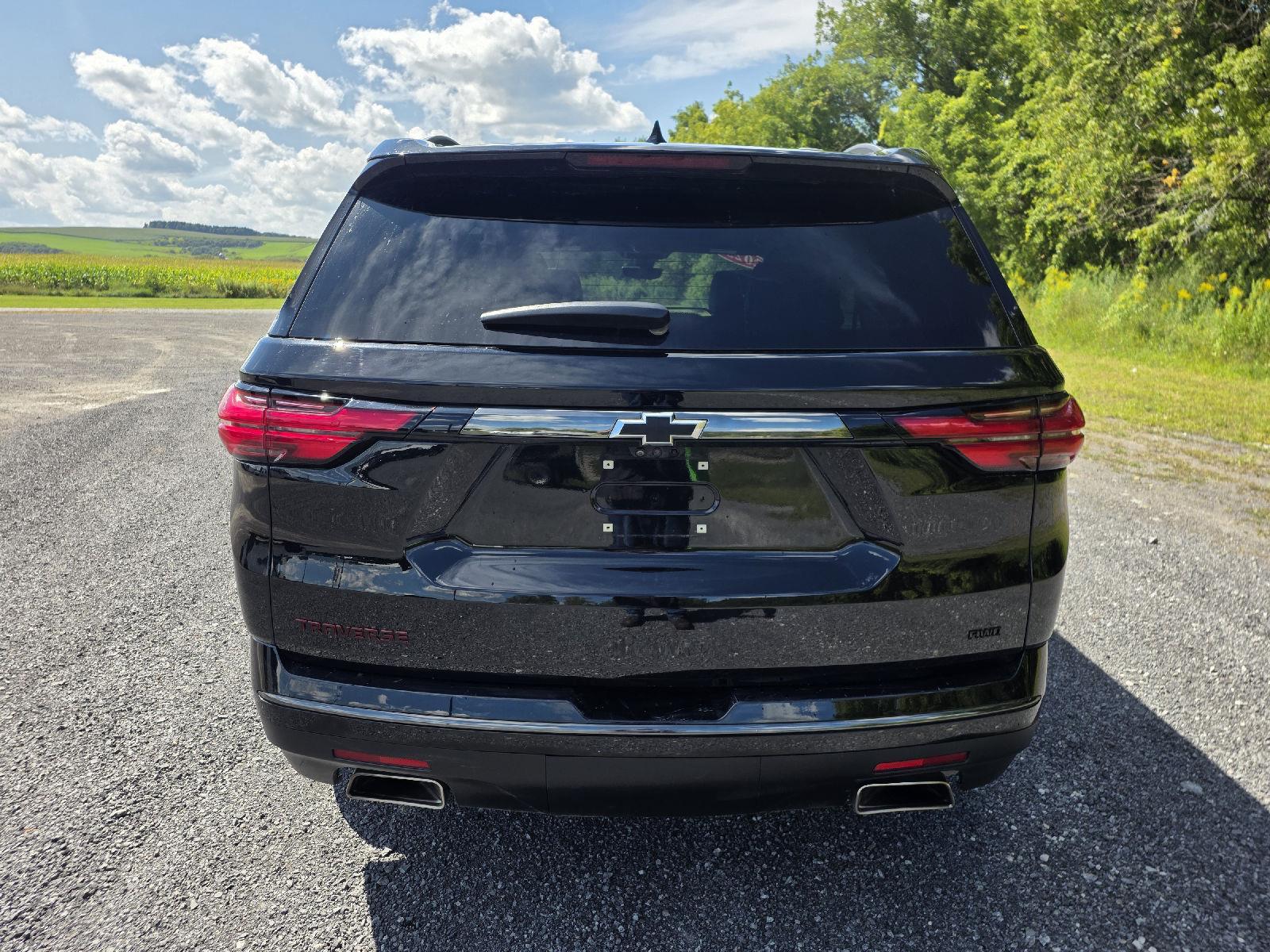 2023 Chevrolet Traverse Premier photo 3