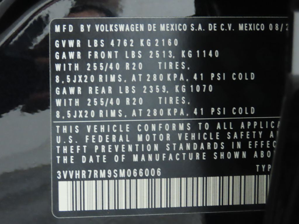 2025 Volkswagen Tiguan SE R-Line Black photo 33