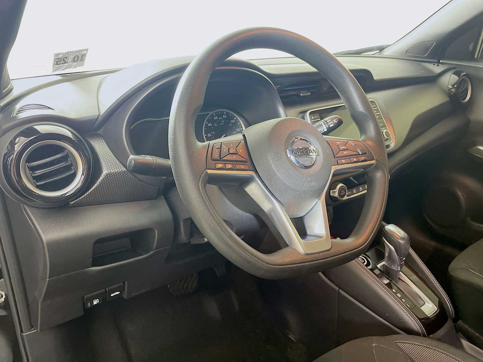 2020 Nissan Kicks SV photo 5