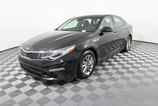 2020 Kia Optima LX photo 2