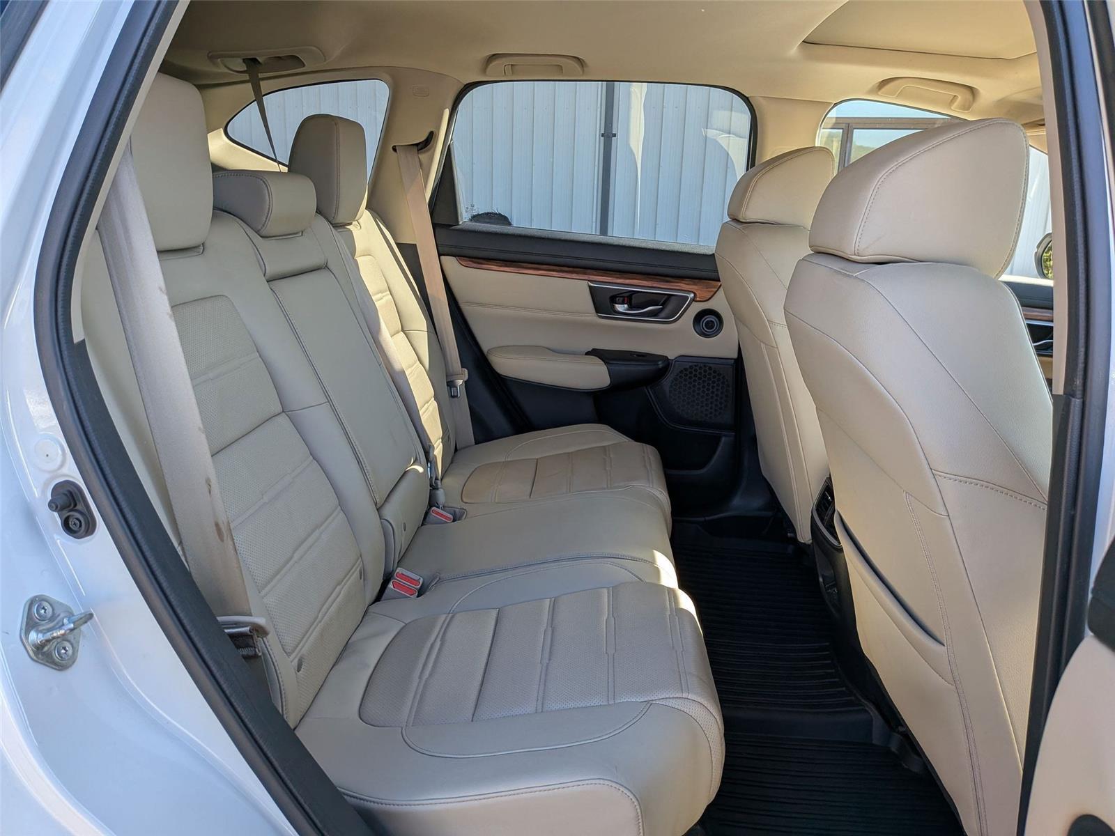 2018 Honda CR-V Touring photo 32