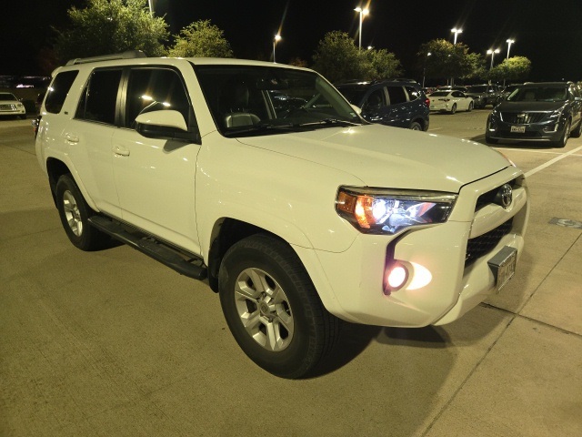 2015 Toyota 4Runner SR5's photo