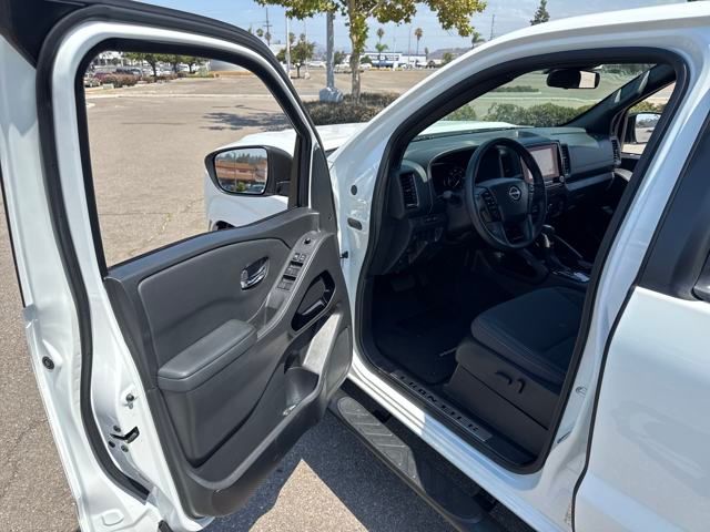 2023 Nissan Frontier SV photo 21