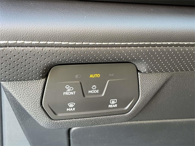 2026 Volkswagen Atlas SE Technology photo 26