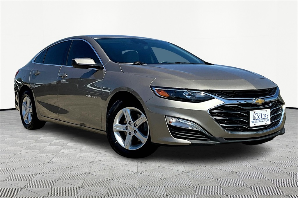 2022 Chevrolet Malibu LS photo 12