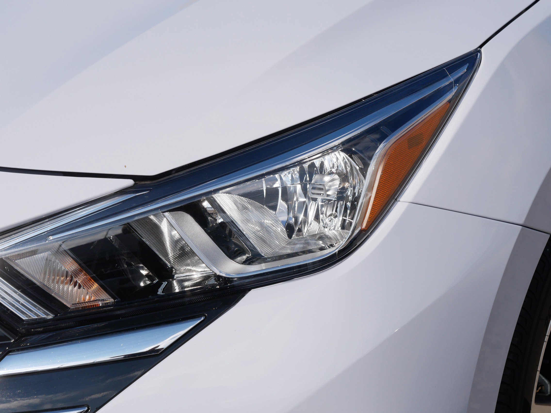 2024 Nissan Versa SV photo 16