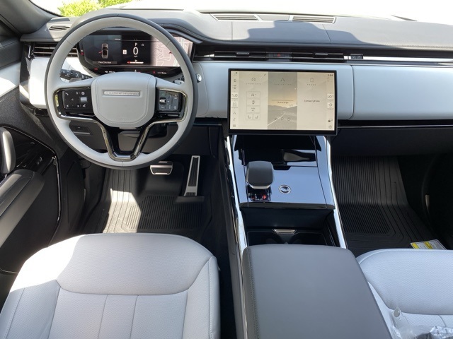 2025 Land Rover Range Rover Sport SE photo 9