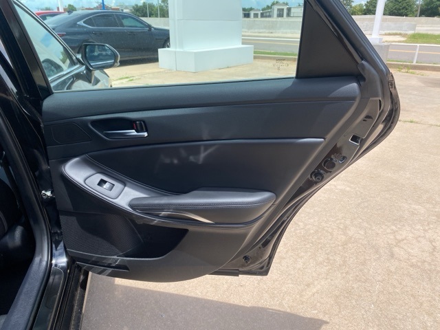 2022 Toyota Avalon Hybrid XLE Plus photo 12