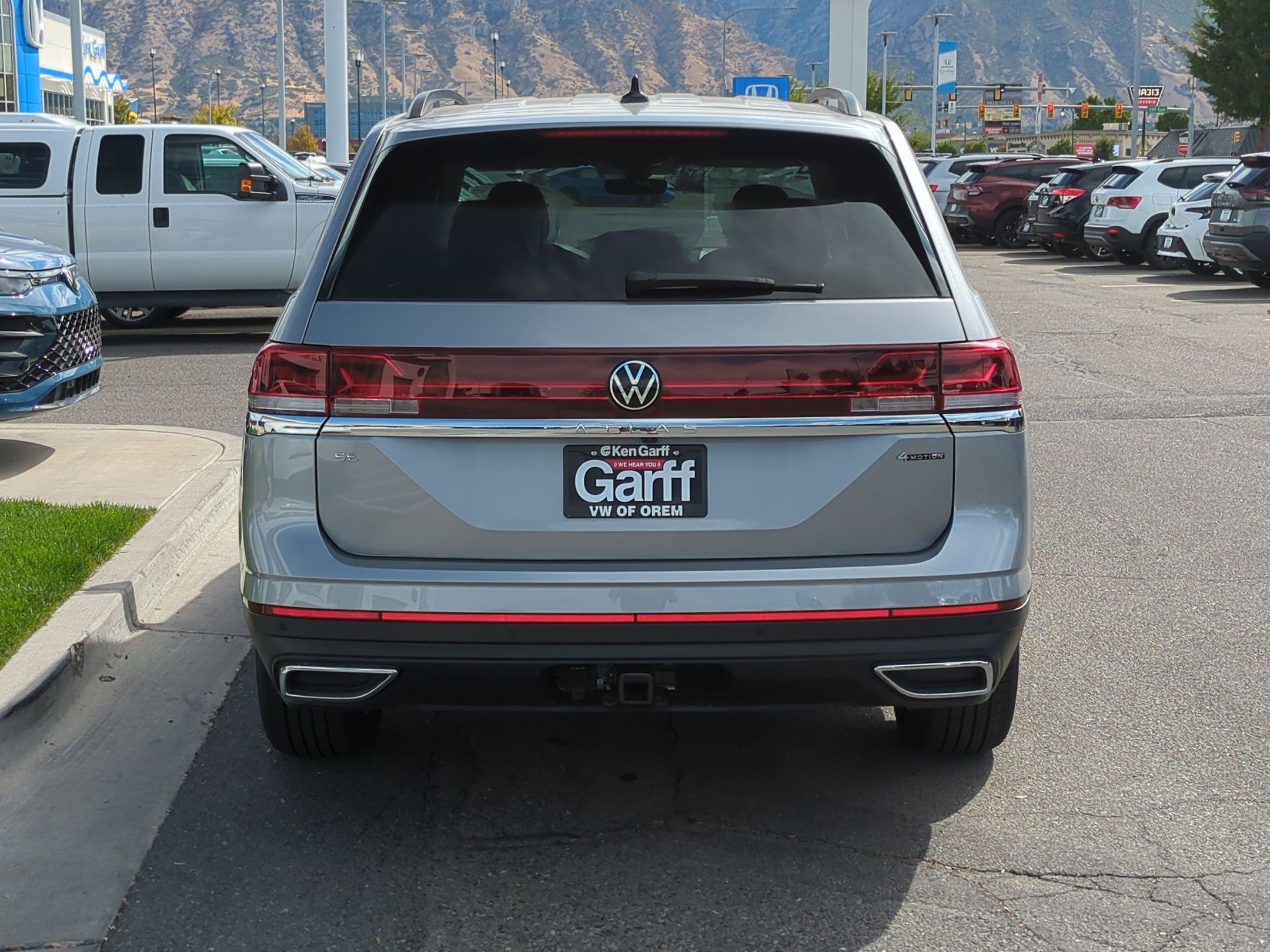 2025 Volkswagen Atlas SE Technology photo 4