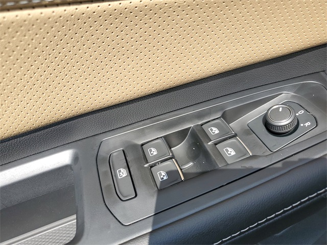 2026 Volkswagen Atlas Cross Sport SE Technology photo 19