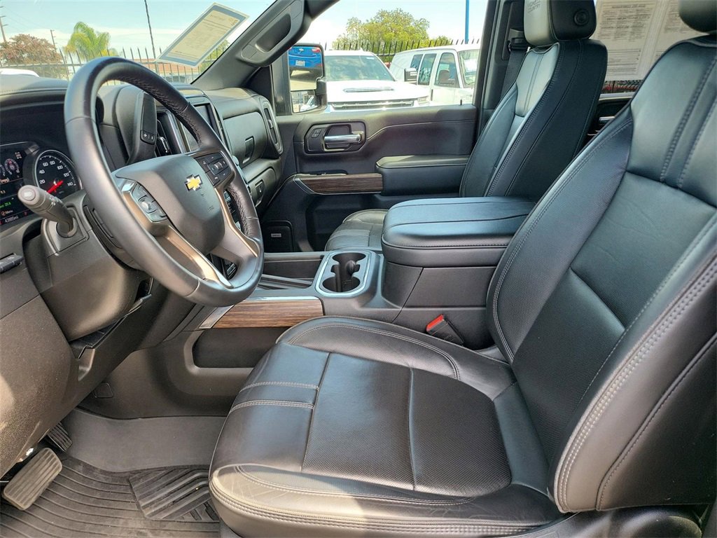2023 Chevrolet Silverado 2500HD High Country photo 12
