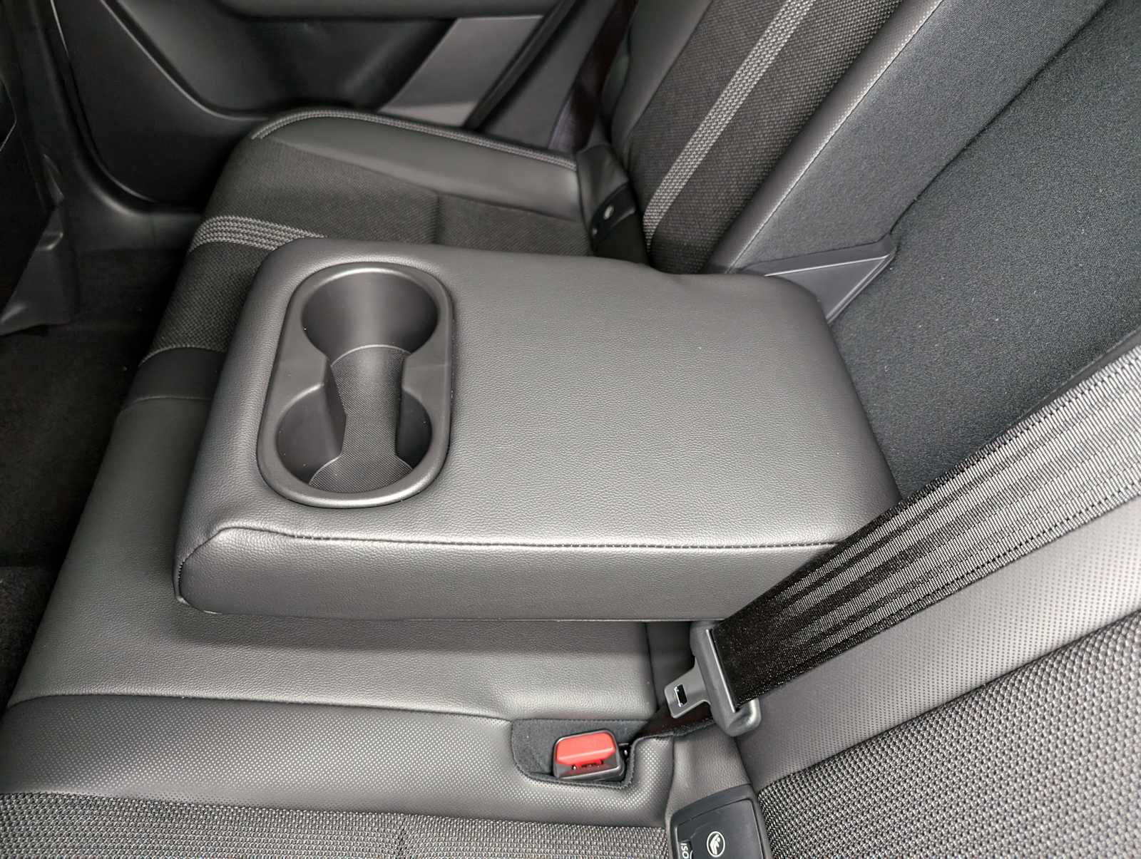 2025 Mazda CX-50 2.5 Select photo 16