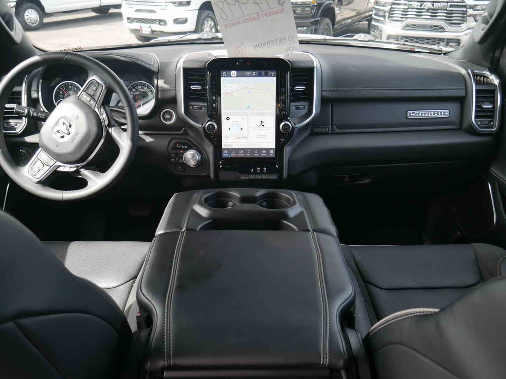 2025 Ram 1500 Laramie photo 4