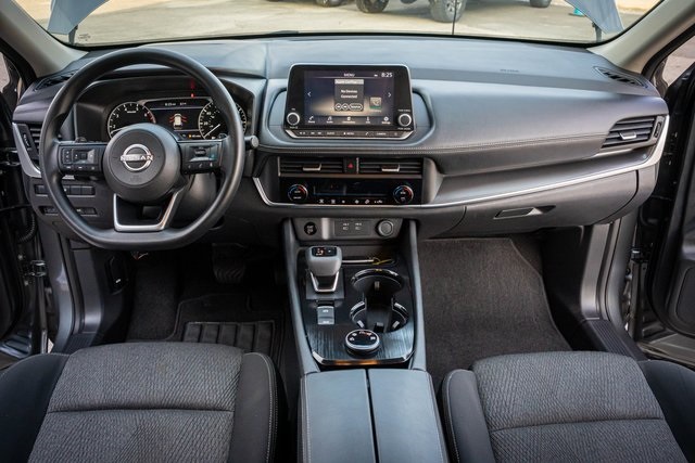 2024 Nissan Rogue SV photo 29